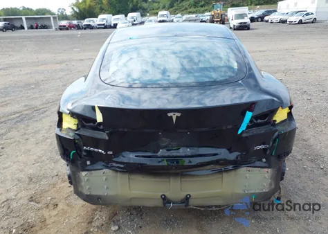 2018 Tesla Model S 100D/75D/P100D z USA, uszkodzony, nr VIN 5YJSA1E27JF282954